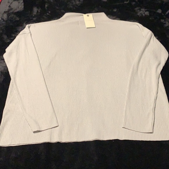 Lucky Brand Oversized Gray Thin Sweater, NWT’s - Picture 6 of 9